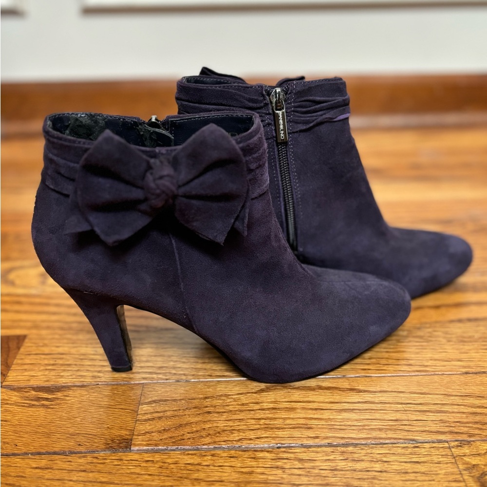 Bandolino Purple Suede Booties Size 8.5M